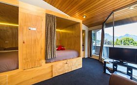 Tahuna Pod Hostel